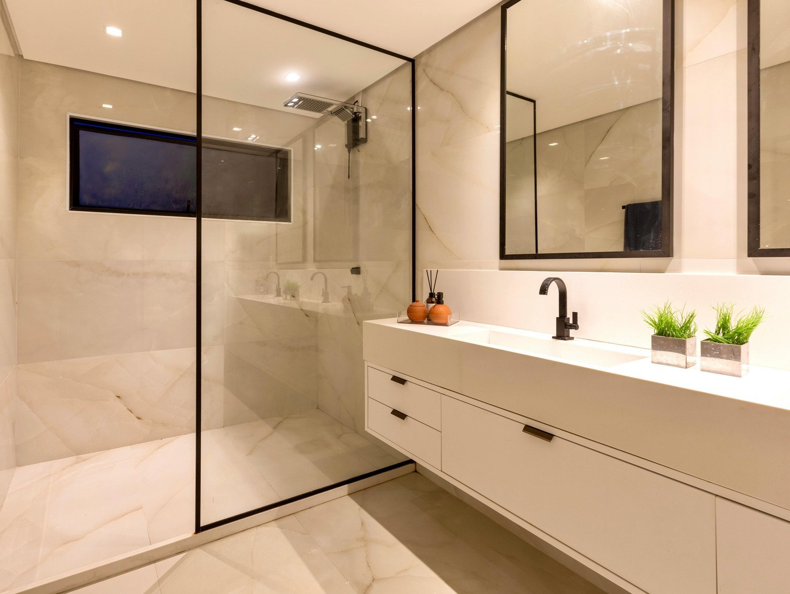 canva modern luxurious marble bathroom design MAG1LnhuDy0