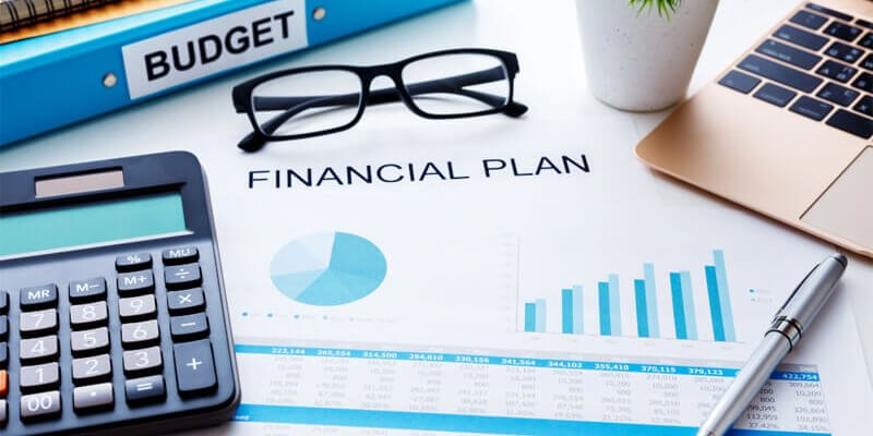 financial planning guide showing clear financial goals and strategy