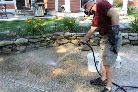 How to Use Muriatic Acid to Clean Concrete Safely 6 water damage restoration commercial building emergency cleanup